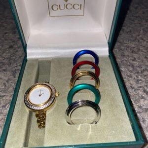 Gucci Ladies change Bazell Quartz 6 color Gold Watch